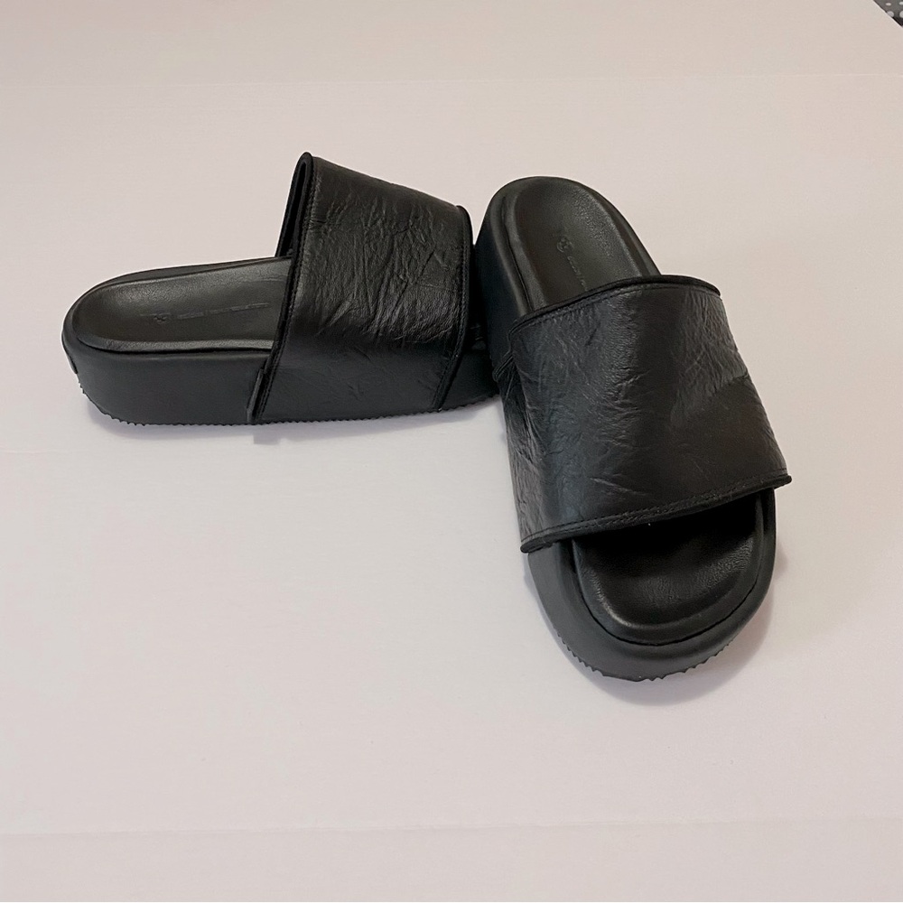 Adidas Y-3 black platform women’s slides
